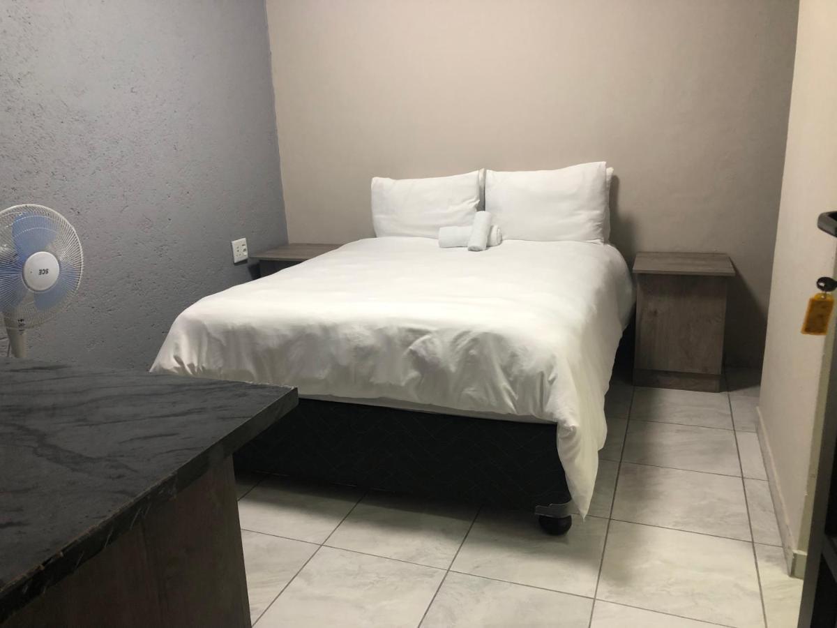 The Nest Overnight And Accommodation Usakos Exteriér fotografie