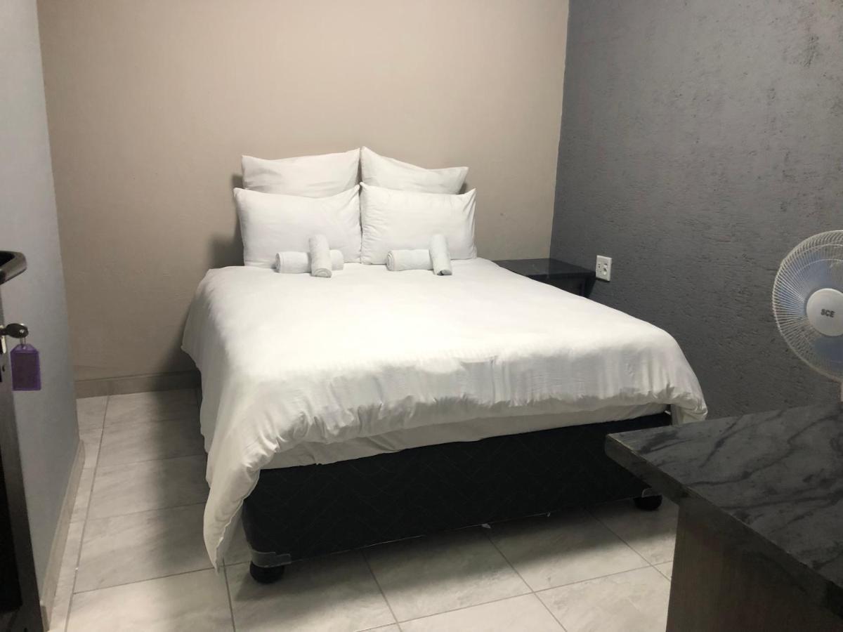 The Nest Overnight And Accommodation Usakos Exteriér fotografie