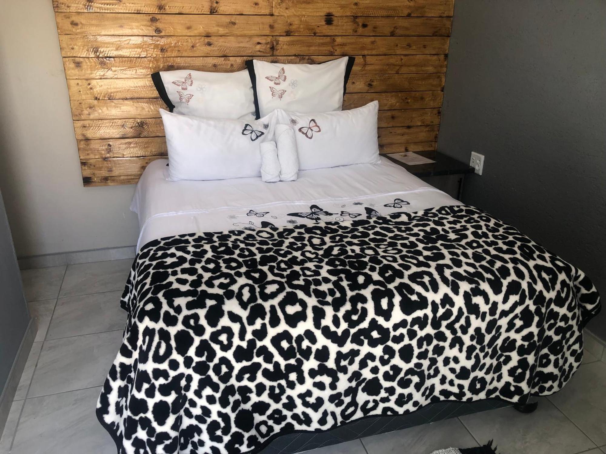 The Nest Overnight And Accommodation Usakos Exteriér fotografie